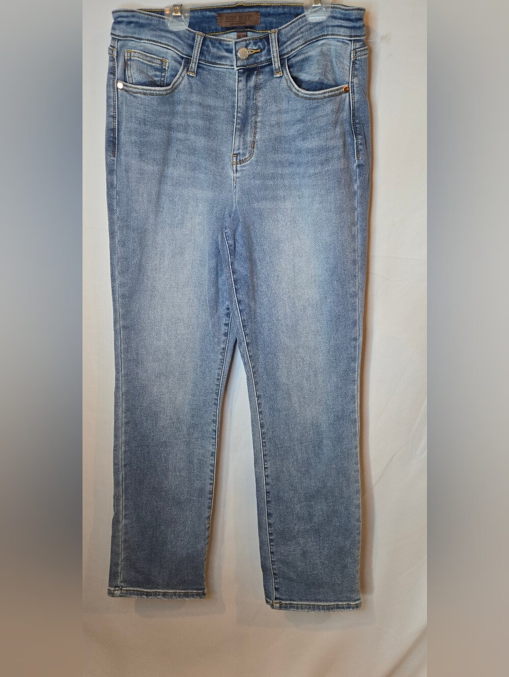 Judy Blue Straight Fit Women’s 9/29 Light Blue Wash Classic Jeans